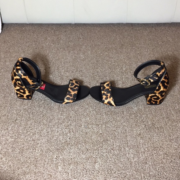 ** SOLD** Leopard Sandals Michael Kors - Picture 3 of 9